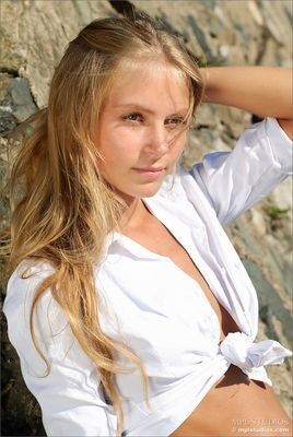 Лилия город Монастырище